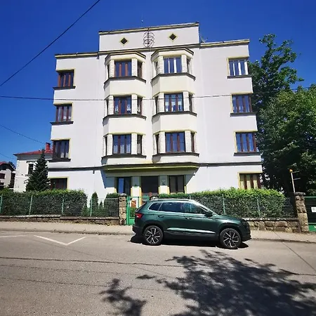 Mario Bezplatny Parking 아파트