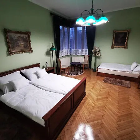 Mario Bezplatny Parking 아파트